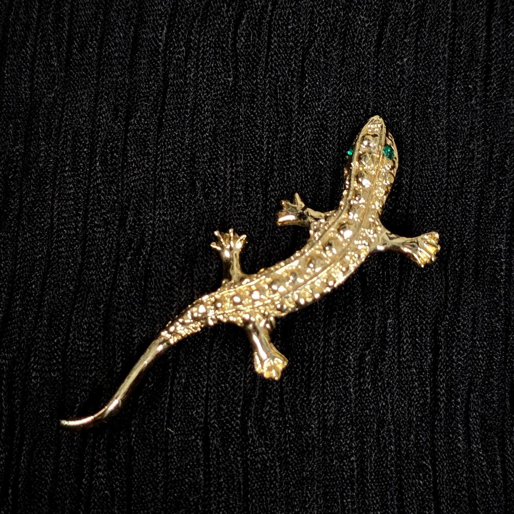 Vintage Gold Tone Lizard Gecko Brooch Green Rhinestone Eyes Pin Gerrys